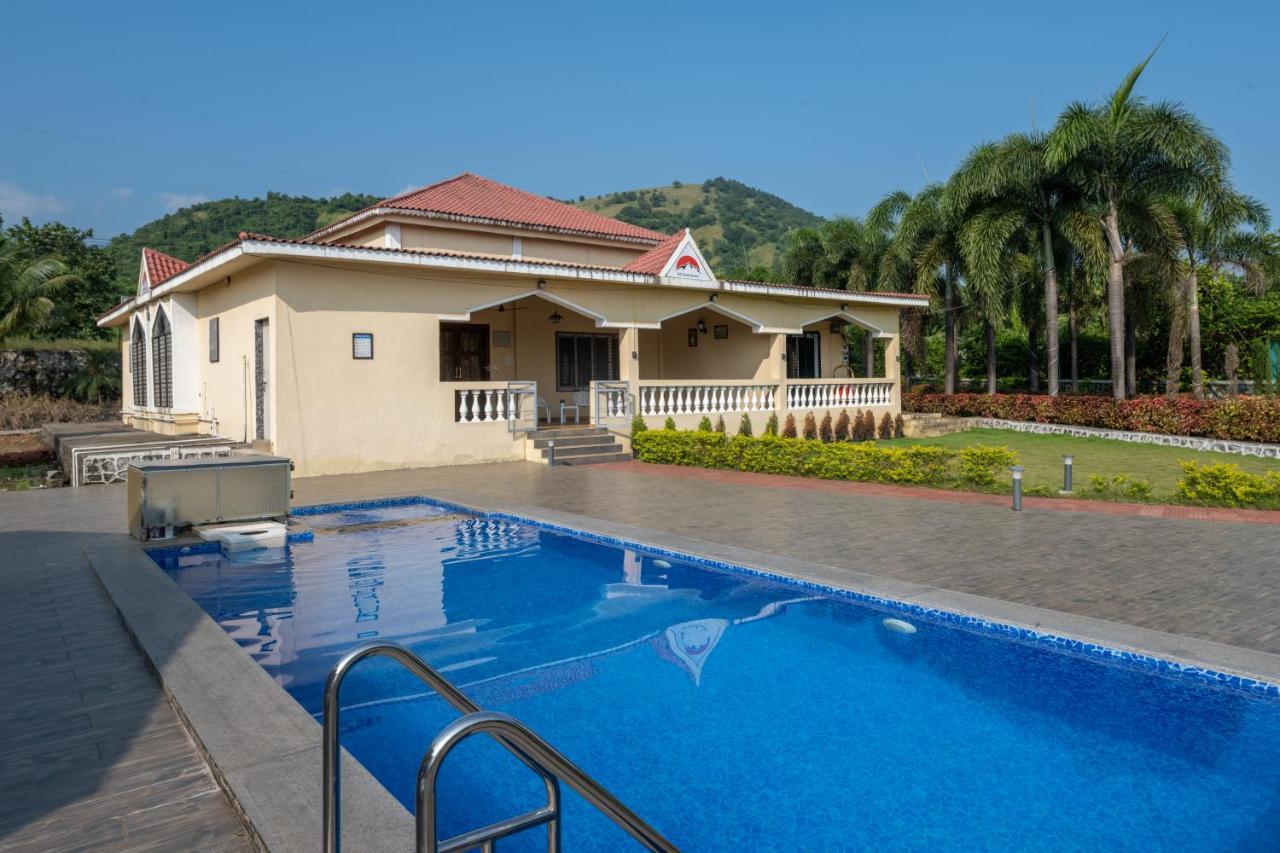 Hillrock Resort & Villas, Neral-Карджат Экстерьер фото