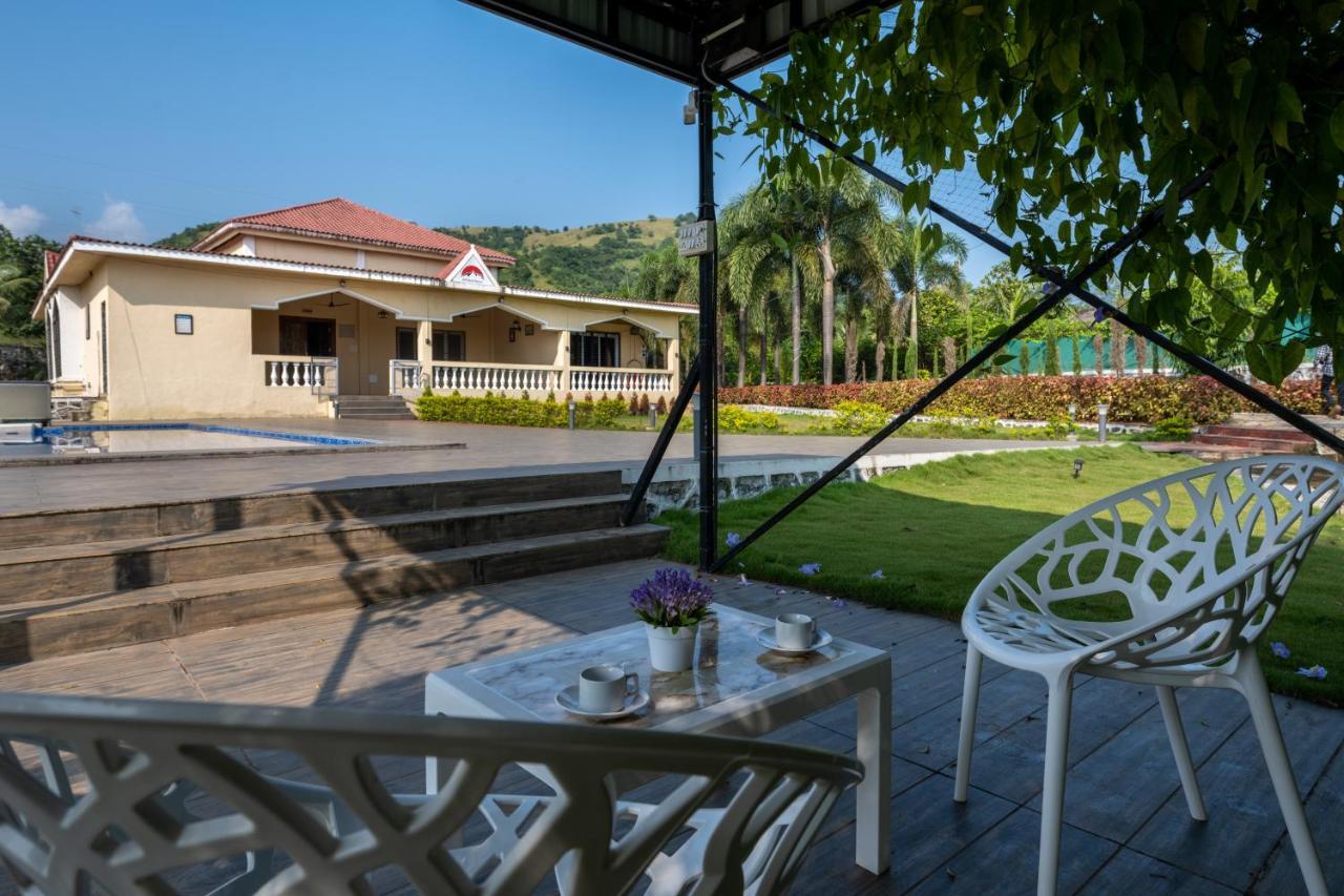 Hillrock Resort & Villas, Neral-Карджат Экстерьер фото