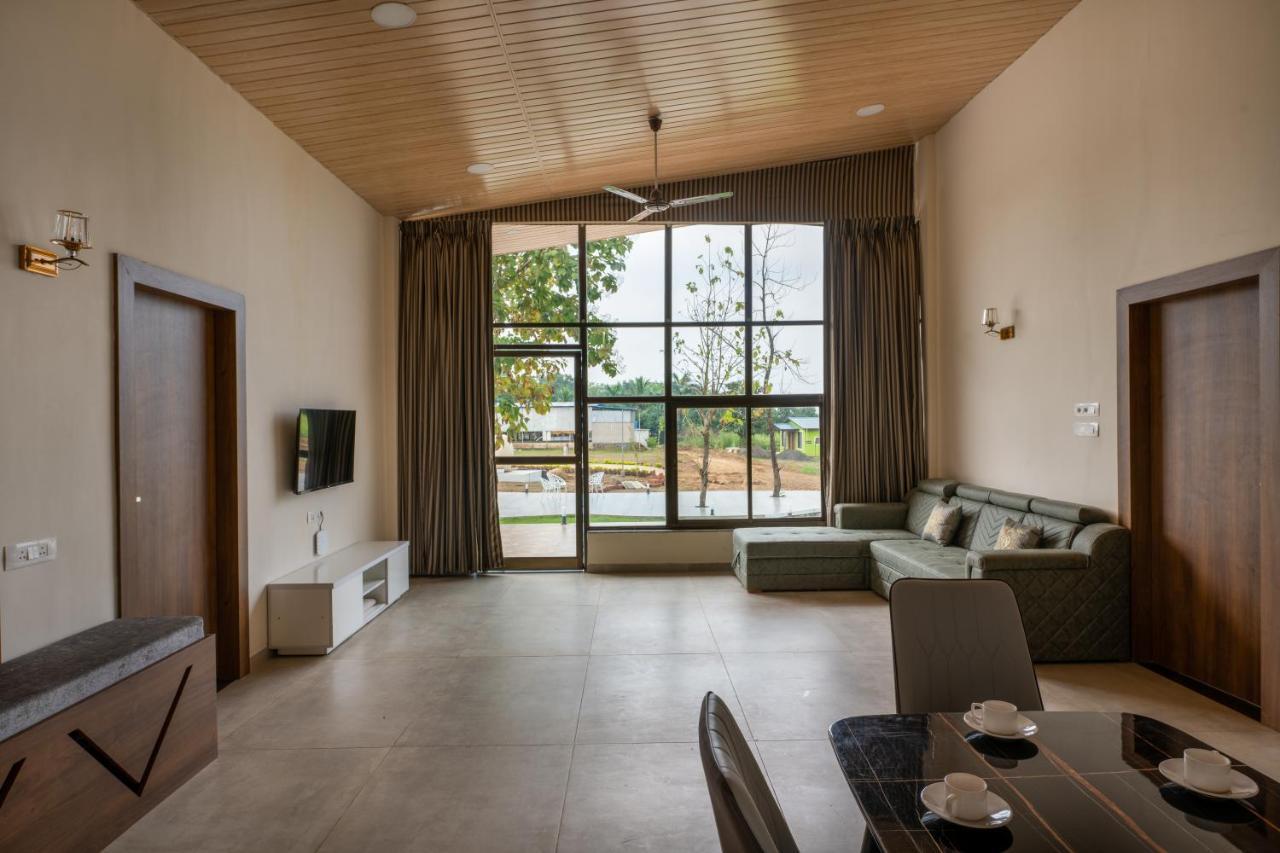 Hillrock Resort & Villas, Neral-Карджат Экстерьер фото