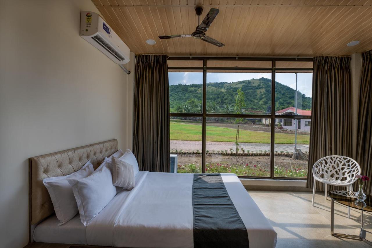 Hillrock Resort & Villas, Neral-Карджат Экстерьер фото