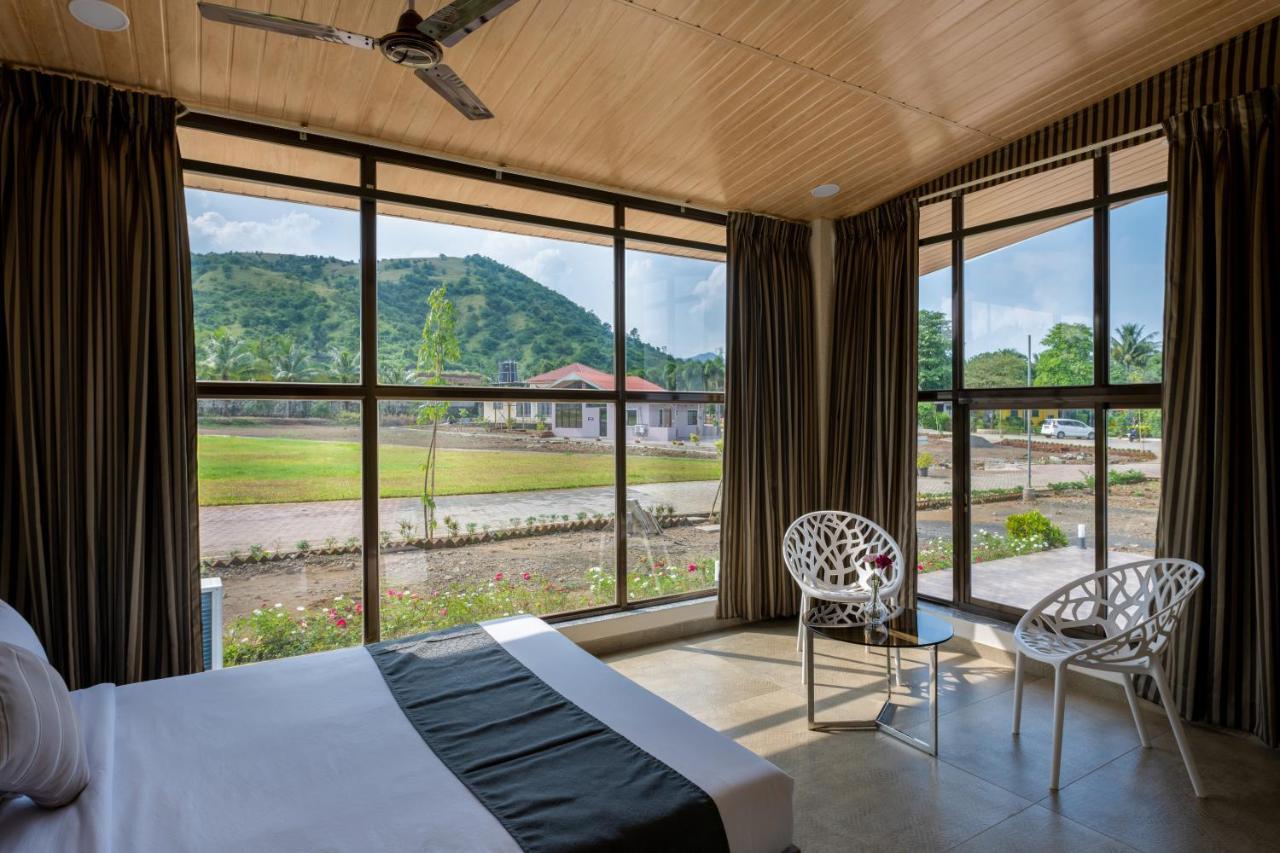 Hillrock Resort & Villas, Neral-Карджат Экстерьер фото