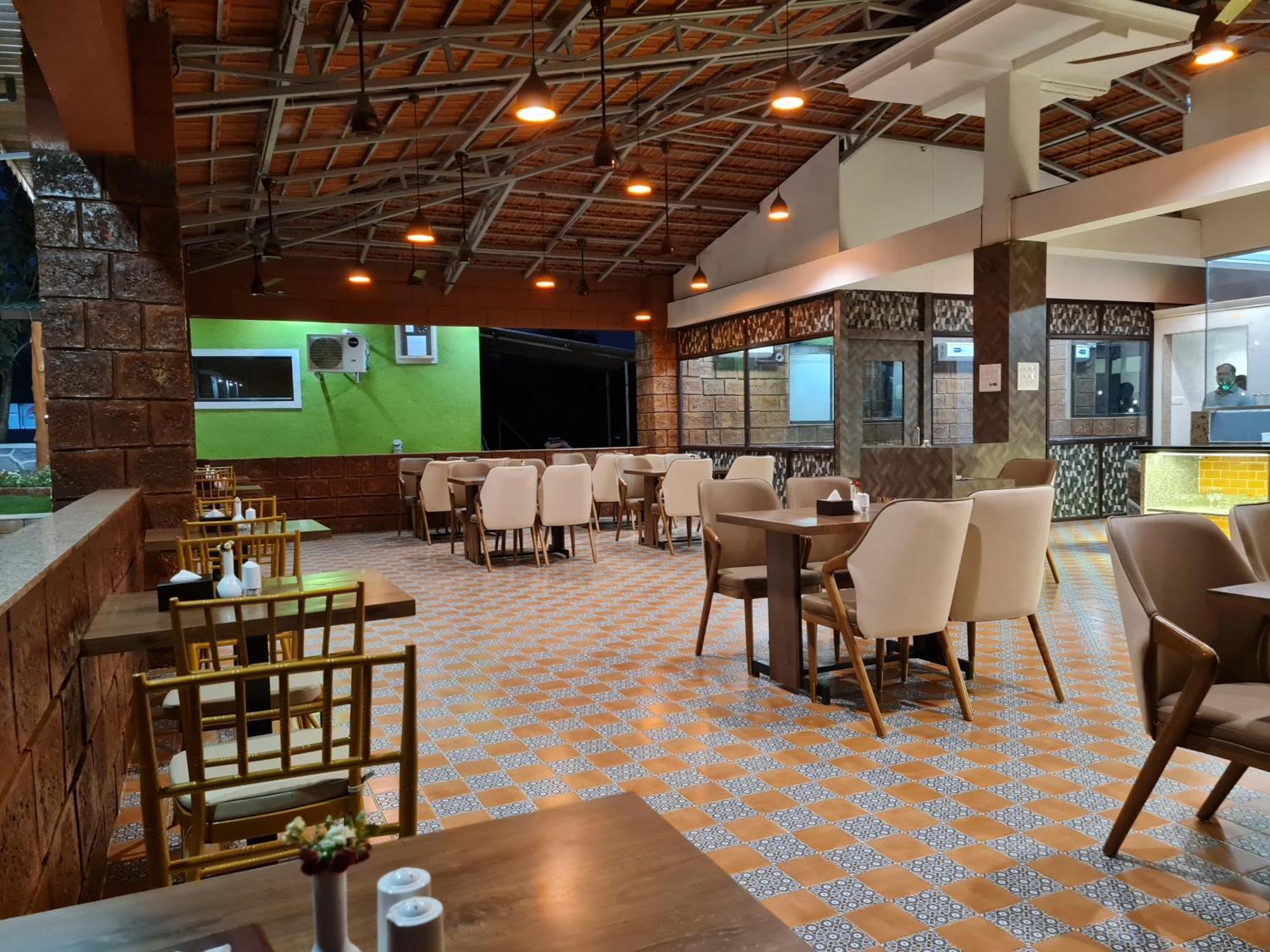 Hillrock Resort & Villas, Neral-Карджат Экстерьер фото